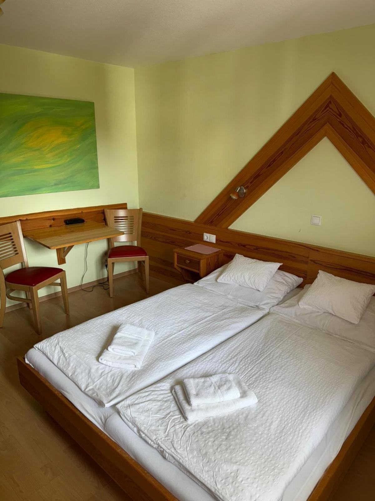 Bayerischer Hof Rehlings 3*